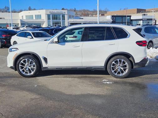 2025 BMW X5 xDrive40i