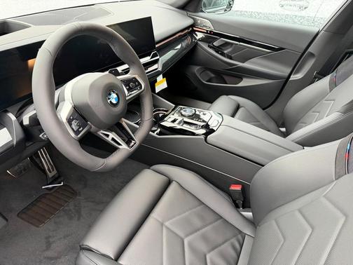 2026 BMW 530 i xDrive