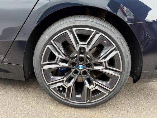 2026 BMW 530 i xDrive