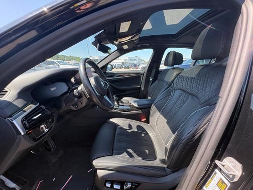 2023 BMW M550 i xDrive