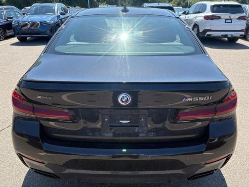 2023 BMW M550 i xDrive