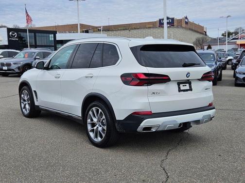 Alpine White 2026 BMW X5 xDrive40i