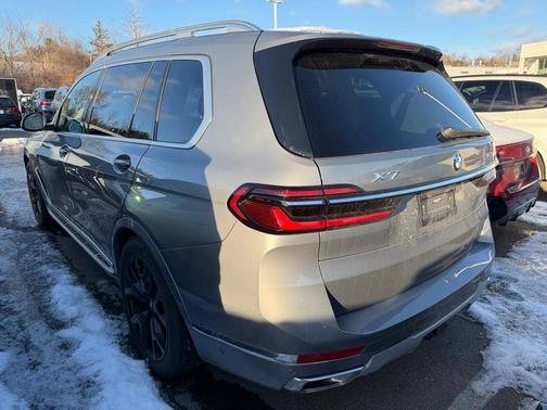 2023 BMW X7 xDrive40i