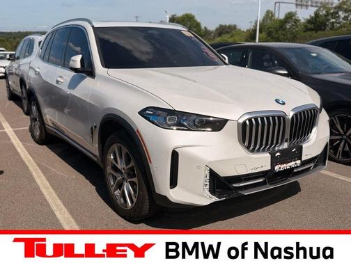 Mineral White Metallic 2024 BMW X5 xDrive40i