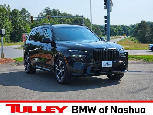 Black Sapphire Metallic 2025 BMW X7 M60i