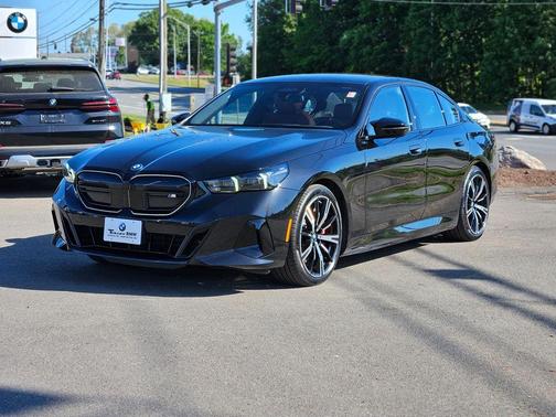 Black Sapphire Metallic 2025 BMW i5 M60