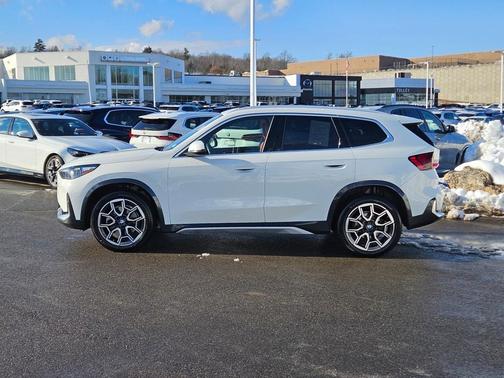 2025 BMW X1 xDrive28i