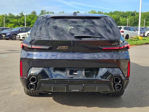 Carbon Black Metallic 2023 BMW XM Base