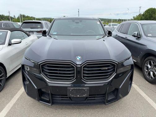 Carbon Black Metallic 2023 BMW XM Base