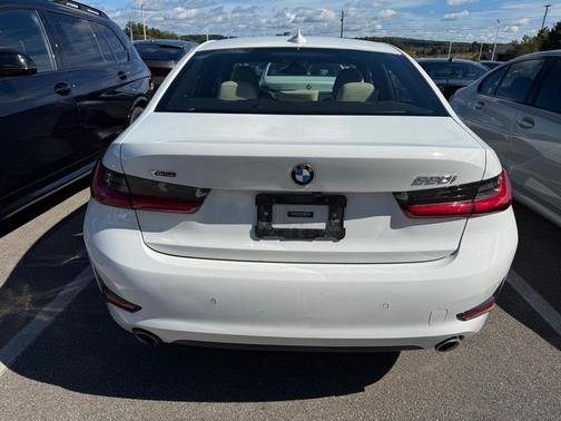 2021 BMW 330 i xDrive