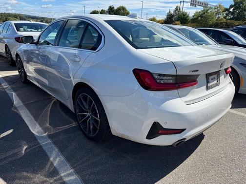 2021 BMW 330 i xDrive