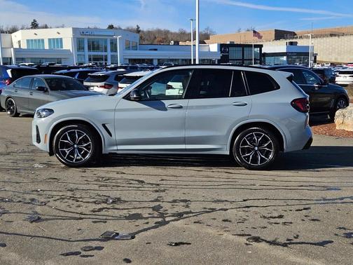 2024 BMW X3 M40i