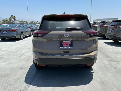 2025 Nissan Rogue SV