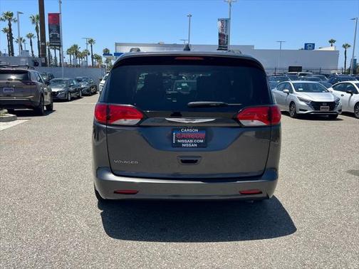 2021 Chrysler Voyager LXI