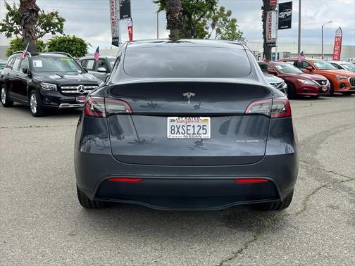 2021 Tesla Model Y Long Range Dual Motor All-Wheel Drive