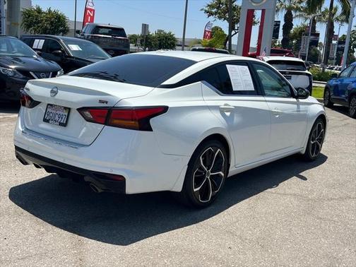 2023 Nissan Altima SR FWD