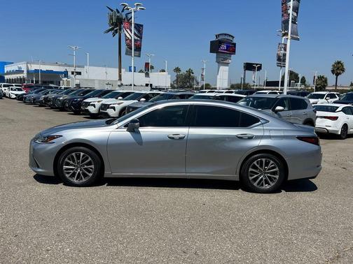 2022 Lexus ES 350 Base