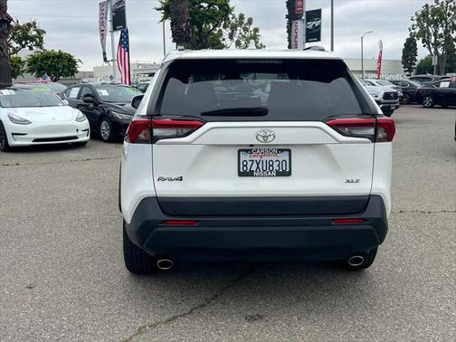 2022 Toyota RAV4 XLE
