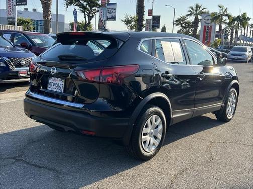 2018 Nissan Rogue Sport S