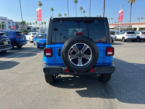 2023 Jeep Wrangler 4-Door Sahara 4x4