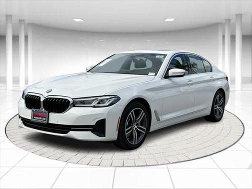2022 BMW 530 i
