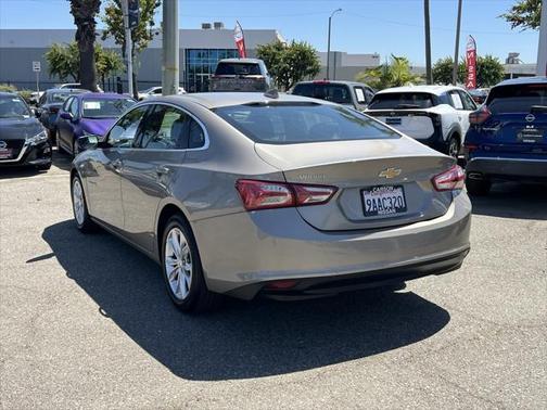 2022 Chevrolet Malibu FWD LT
