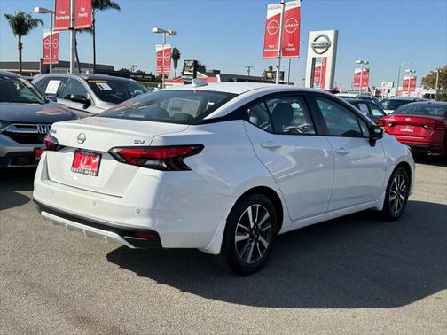 2025 Nissan Versa 1.6 SV