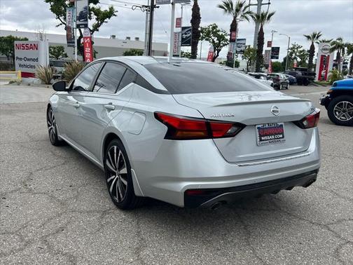 2022 Nissan Altima SR FWD
