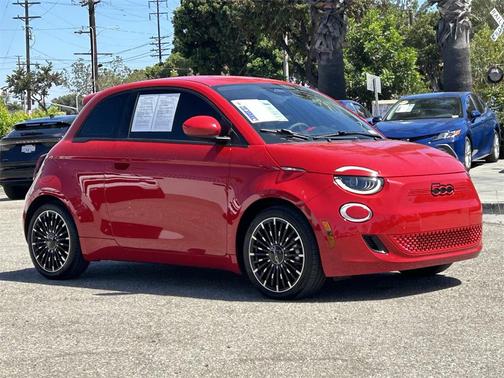 2024 FIAT 500e INSPI(RED) FWD