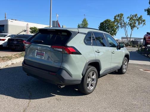 2022 Toyota RAV4 XLE