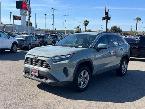 2022 Toyota RAV4 XLE