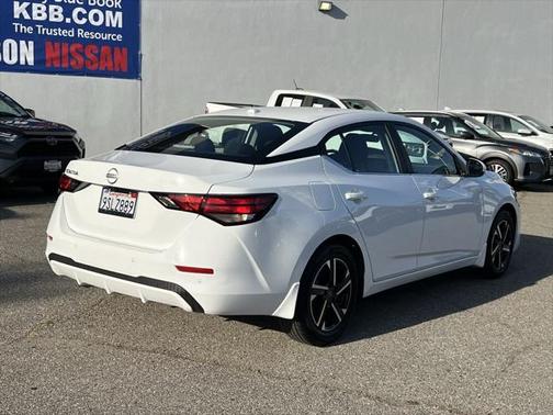 2025 Nissan Sentra SV