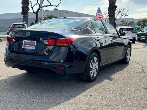 2025 Nissan Altima S FWD