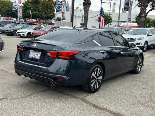 2021 Nissan Altima 2.5 SV