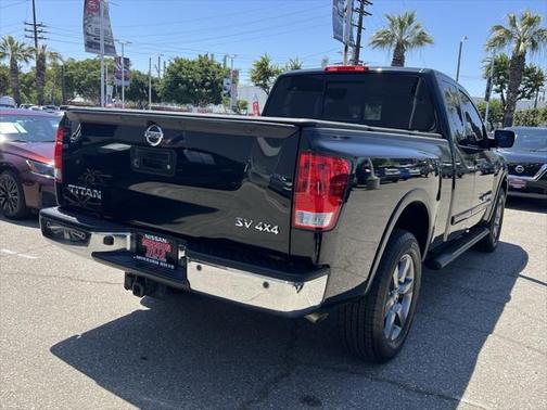 2015 Nissan Titan SV
