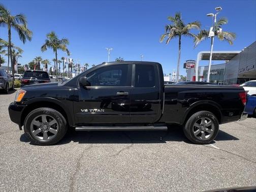 2015 Nissan Titan SV