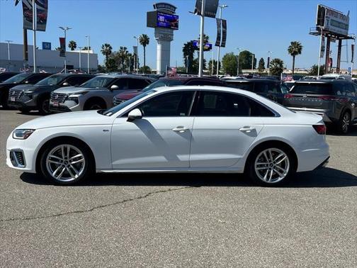 2022 Audi A4 45 S line Premium Plus