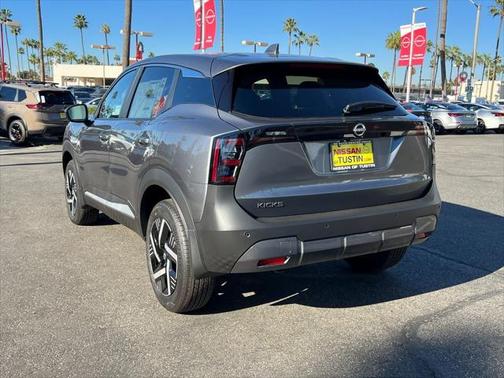 2025 Nissan Kicks SV
