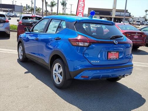 2025 Nissan Kicks S