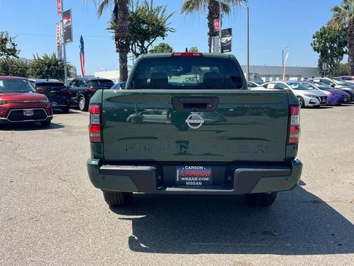 2025 Nissan Frontier SV