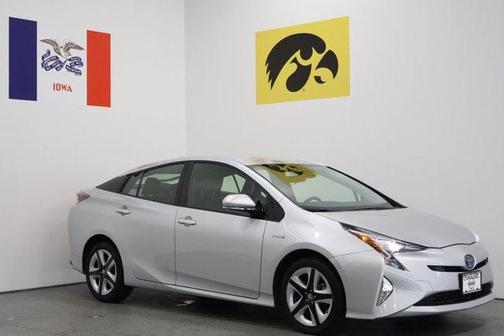 2018 Toyota Prius Three Touring