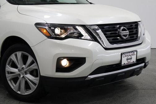 2018 Nissan Pathfinder SL