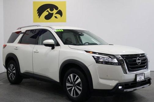2023 Nissan Pathfinder SL