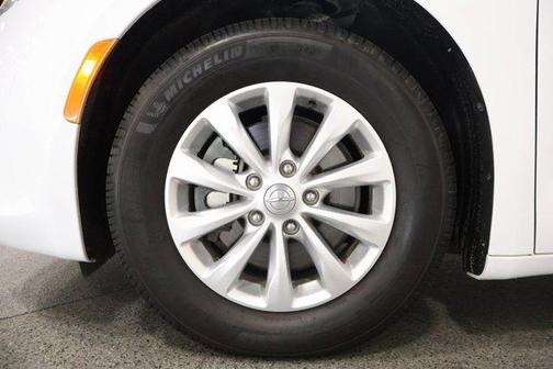 2019 Chrysler Pacifica Touring-L