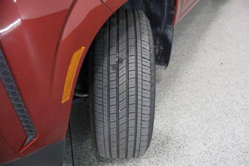 2024 Nissan Frontier SL