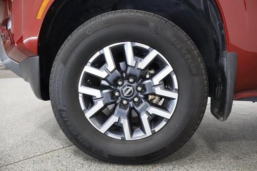 2024 Nissan Frontier SL