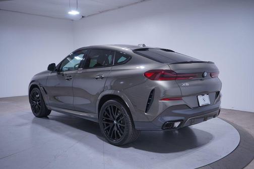 2025 BMW X6 xDrive40i