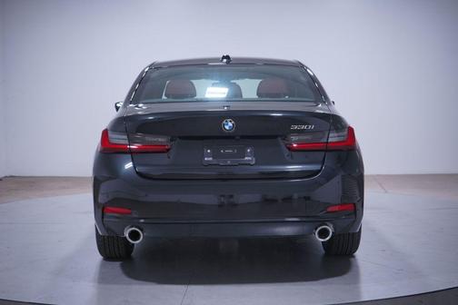 2025 BMW 330 i