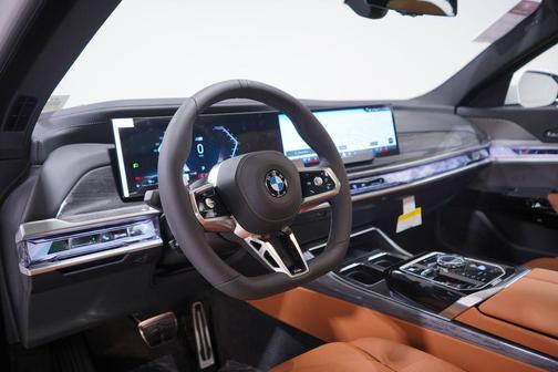 2026 BMW 740 i