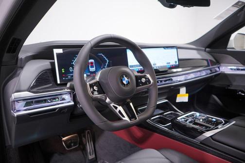 2026 BMW 740 740i